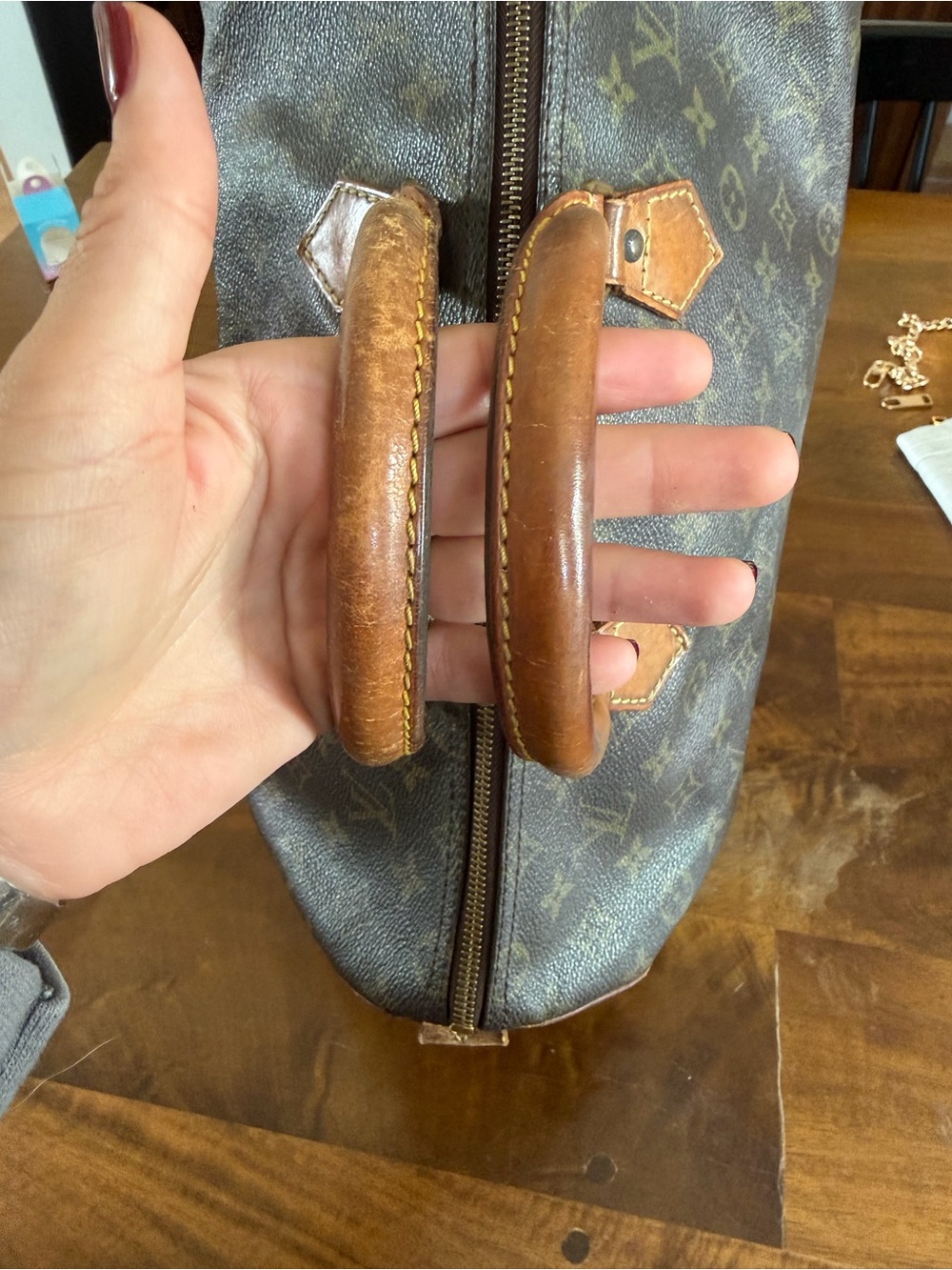 Louis Vuitton Monogram Canvas Speedy 35 - Picture 2 of 6